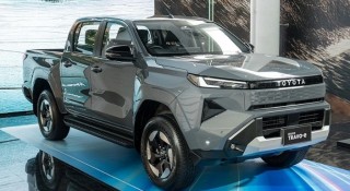 Toyota Hilux 2026 trình làng tại Thái Lan: Lần đầu có bản thuần điện với phạm vi hoạt động hơn 350 km/sạc